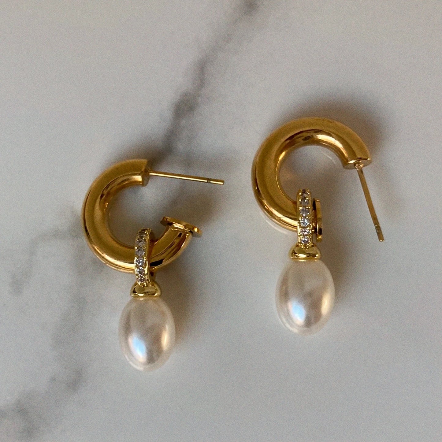 AURORA Pearl Hoops